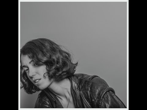 Kelly Lee Owens - Keep Walking