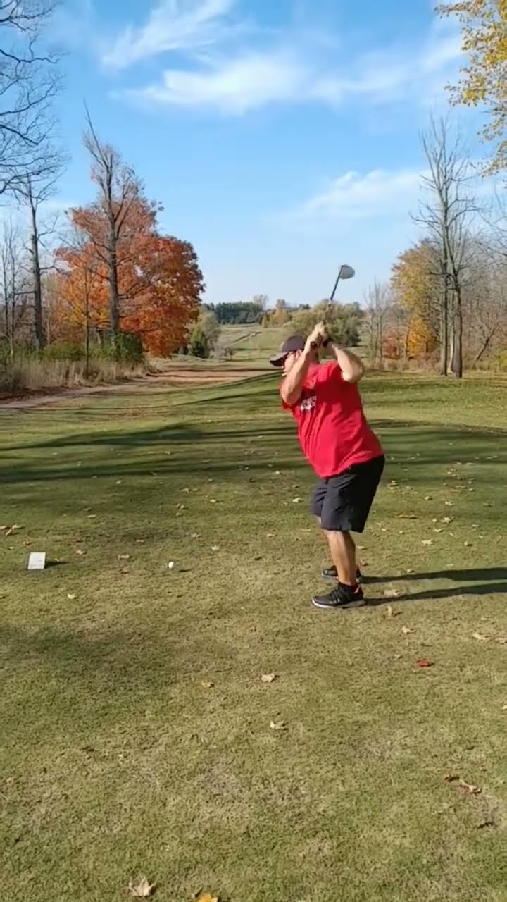 Golf Ball Boomerangs Off Nearby Tree || ViralHog