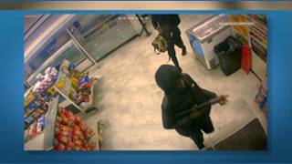 Police looking for suspects after 3 armed robberies at 1 convenience store in Dallas