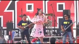 Story WA Kunanti Di Pintu Surga cover Nurma KDI ADELLA