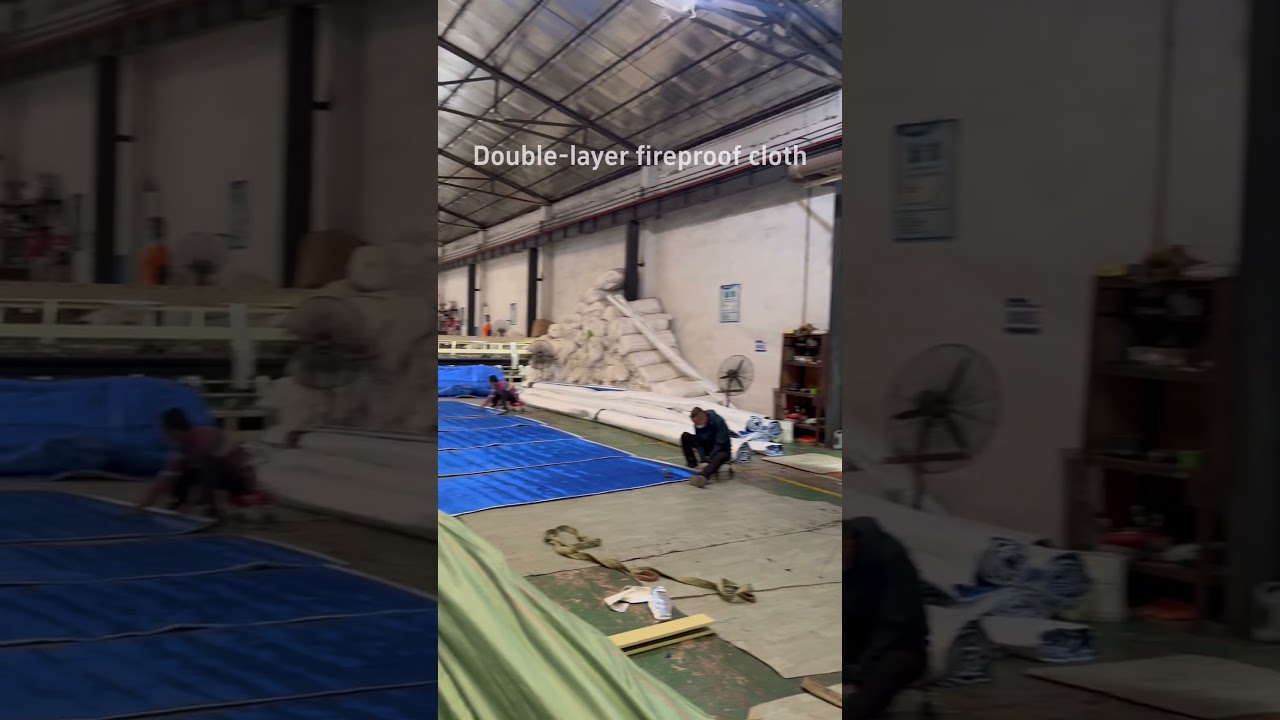 The shutter door with double-layer fireproof cloth can resist fire for 240 minutes.