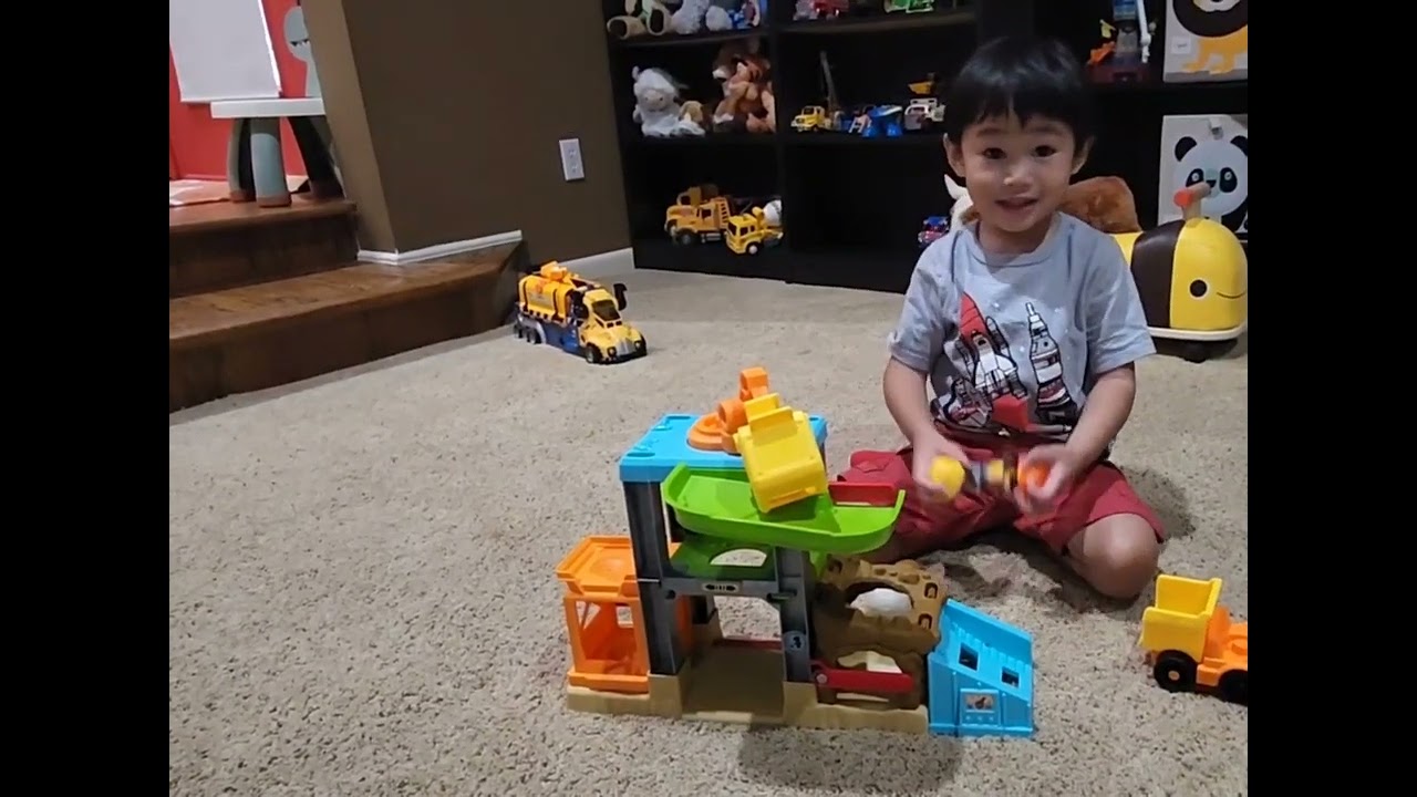 Little People's construction site set