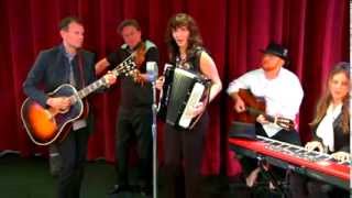 Mary Steenburgen - Man in the Moon