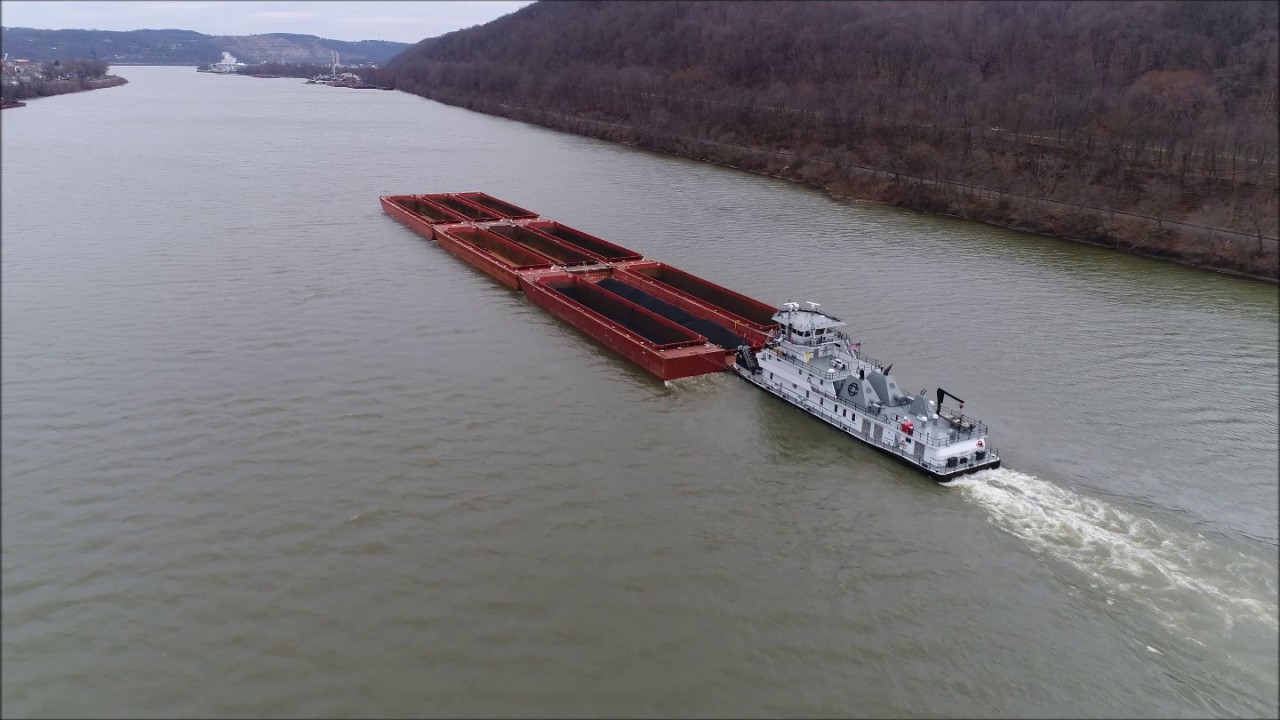 20170227 Ohio River Towboat pushing barges YouTube