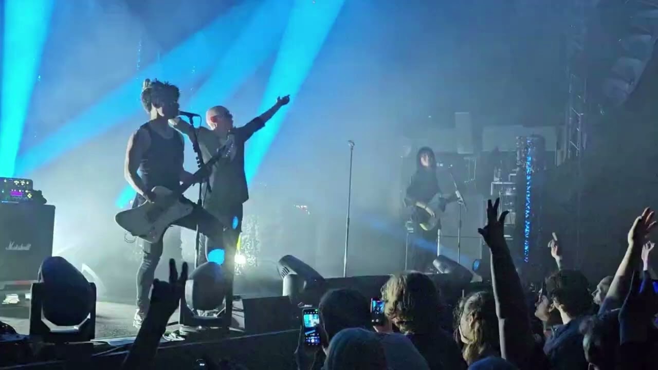 the Sisters of Mercy - Esch-Sur-Alzette, Luxemburg 30.09.2023 - 03 Don't Drive on Ice