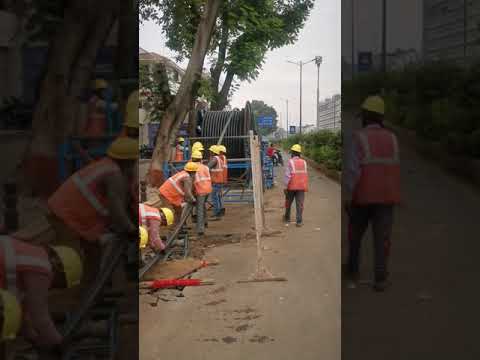 Video: Reparations- och installationsarbete: kabelförläggning i marken