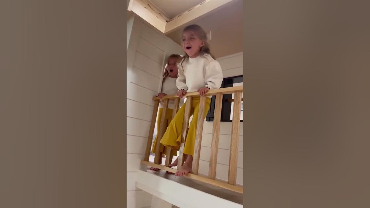 When TWINS SING together!