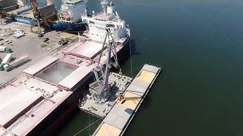 Loading of corn, berth 39, UMEX Terminal