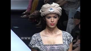 Anushka Sharma, Diana Penty and Indrani Dasgupta walk the ramp