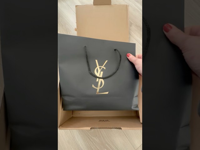 Mon premier colis presse @YSLBeautyOfficial #shorts  #haul #happy