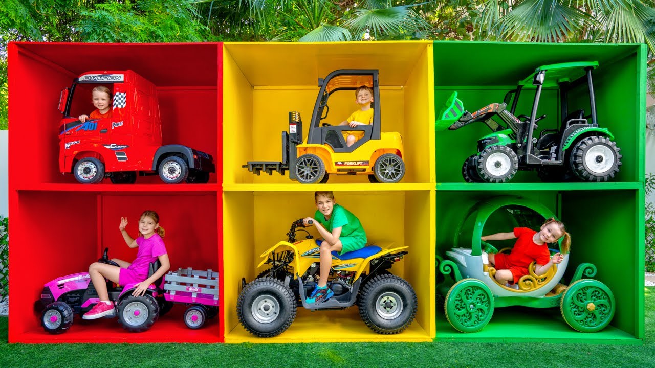 صورة فيديو : Five Kids Challenge to find Colorful Cars with Baby Alex and other