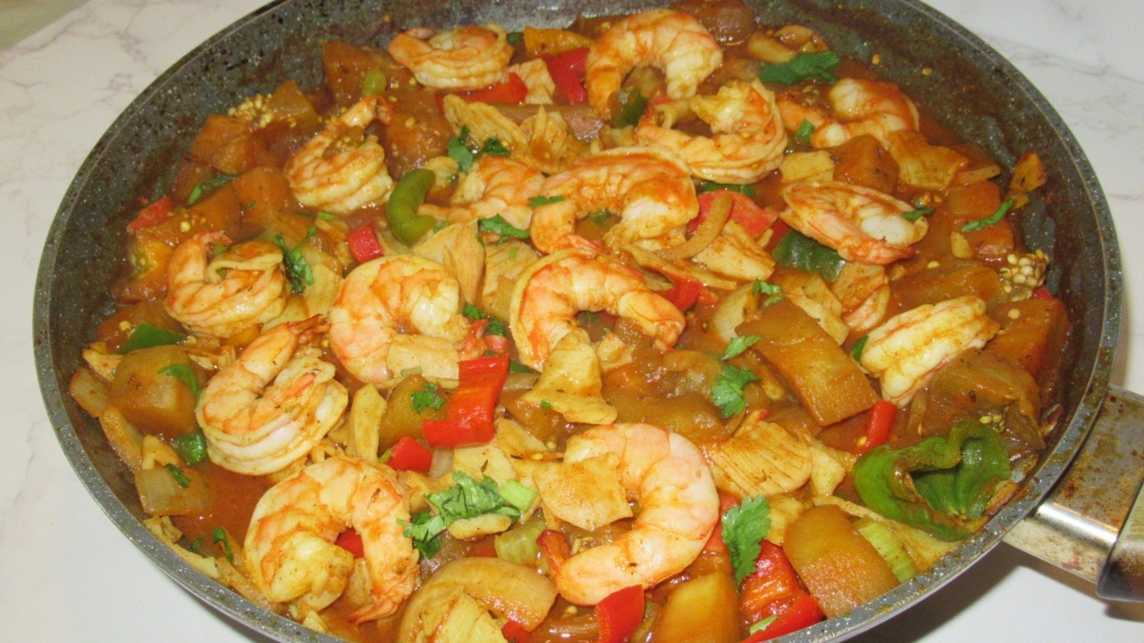 RECETA PARA CUARESMA Y CEMANA SANTA! COMO HACER CAMARONES CON BENEJENA DOMINICANA
