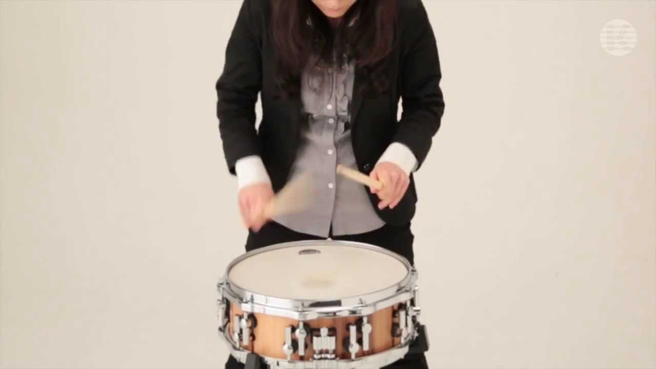 和楽器 小太鼓　打楽器 楽天市場】大太鼓(特小) 赤牛皮 直径18cm×高さ21cm エイサー用 バチ1本