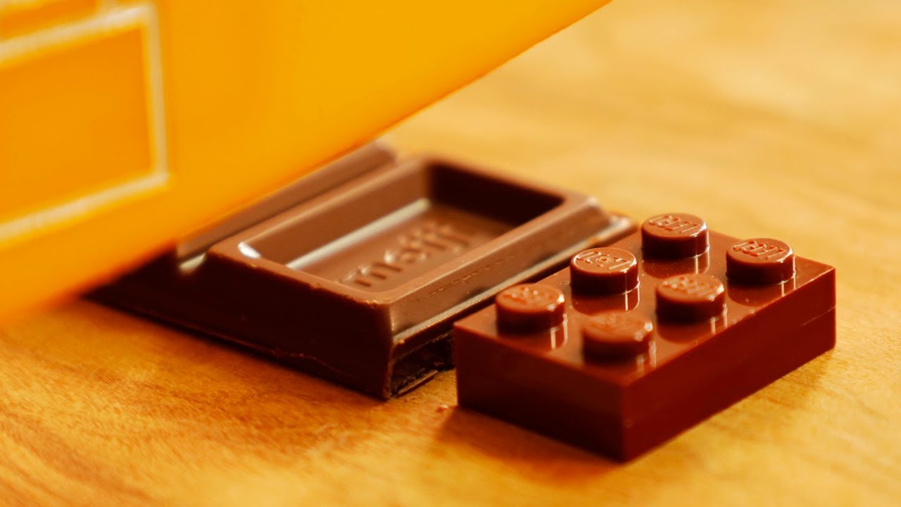 LEGO Stop Motion Cooking - Pink Chocolate