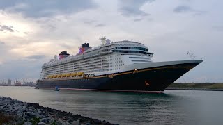 5 Ships Set Sail from Port Canaveral!