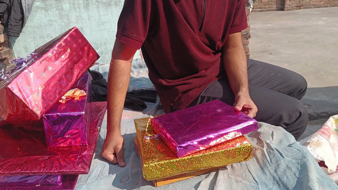 1.5 saal baad wedding gifts ki unboxing#bihar ke gifts 🤑😱
