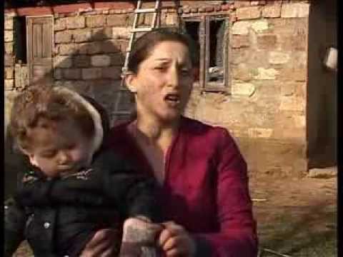 სოფელ ოდიშში ქობალიების 12 სულიანი ოჯახი ღია ცის ქვეშ დარჩა.