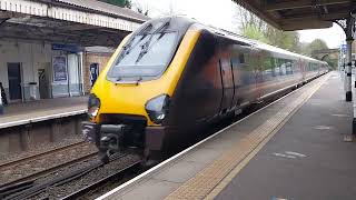 Cross-Country Class 221144 Arriving into Winchester The 9th of April 2024