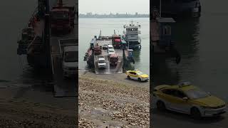 #FerryCrossingTheRiver #CarFerryCrossingTheRiver #LifeSnapshots #DocumentingRealLife #shorts