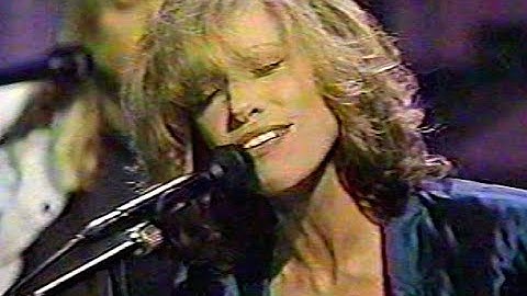 Carly Simon 5-15-92 late night TV appearance