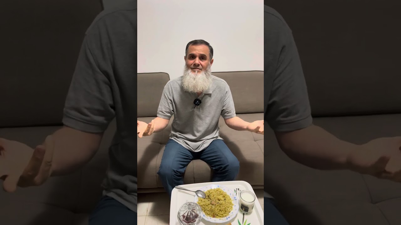 ‏أكل وشرب ثم تبين له أن الفجر قد أذن من ‫نصف‬ ساعة فهل صيامه باطل أم لا ￼؟؟؟؟