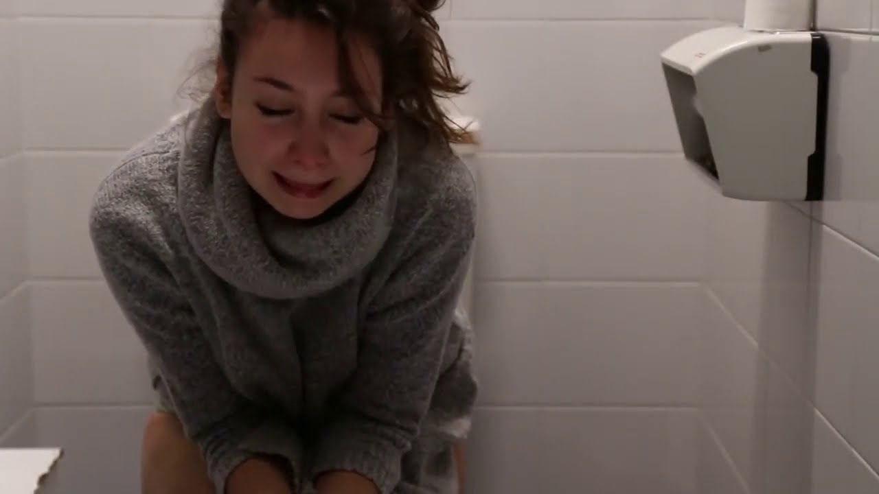 Girls Pooping On Toilet Girls Pooping On Toilet