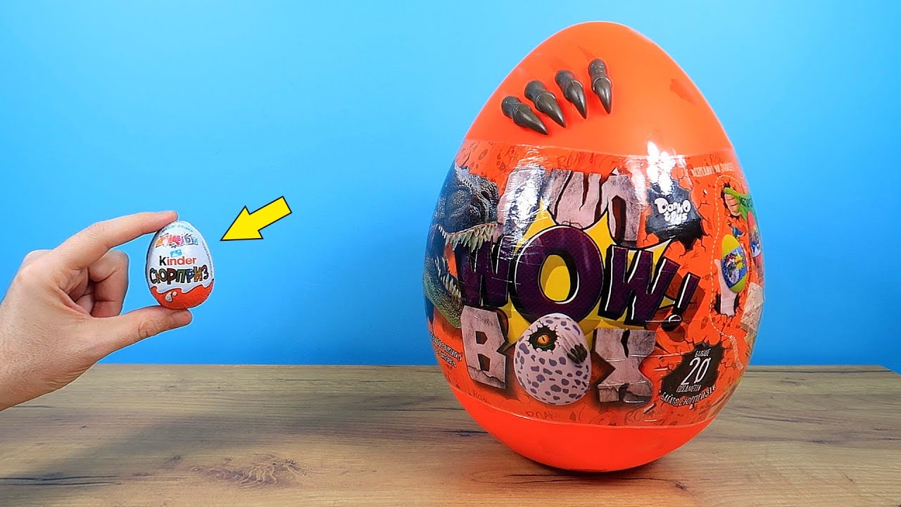 Обычное яйцо Киндер против огромного яйца с подарками! Что там внутри?
