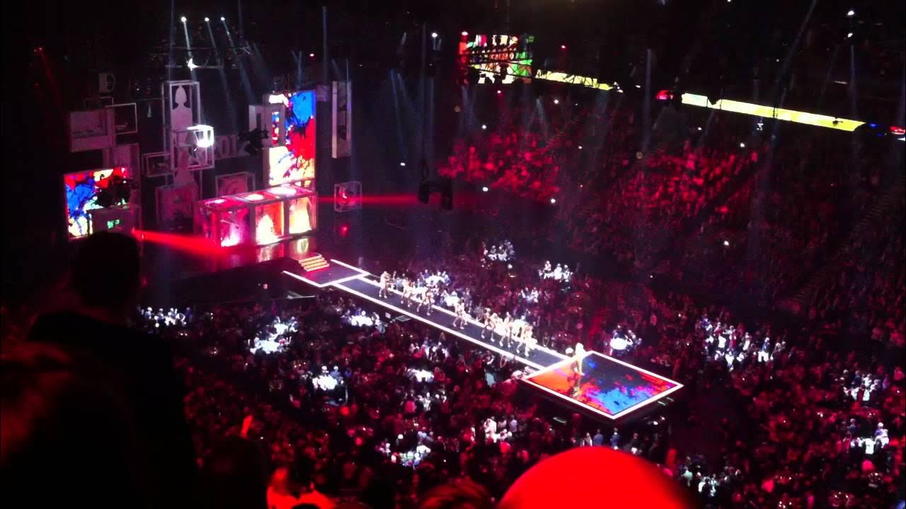 Rihanna We Found Love LIVE at BRIT AWARDS 2012 Rihanna We Found Love LIVE at BRIT AWARDS 2012
