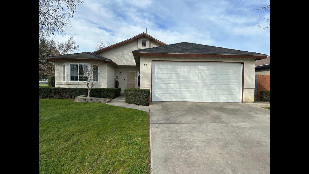 Video tour of Residential at 701 12th Avenue, Kingsburg, CA 93631