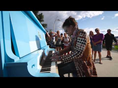 Steven Tyler's Public Piano Performance in Kelowna, BC