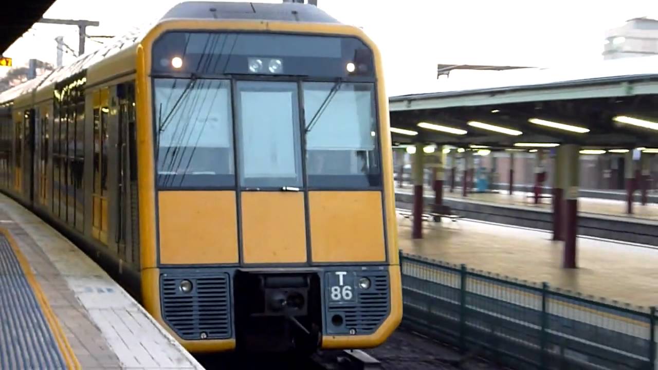 シドニー鉄道ファン Sydney Cityrail Central Station - YouTube