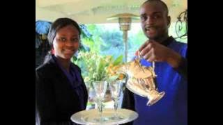 Dare to Live - Vivere - performed by the singing waiters