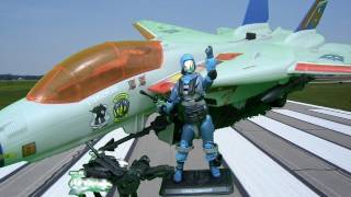 OPTIMUS PRIME reviews Starscream & Cobra Commander