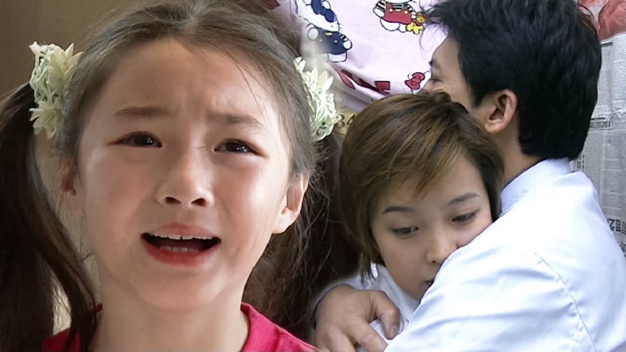 女兒目睹父親出軌，一句話當眾給情人下馬威，真是太解氣了！#家庭 #出轨 #伦理剧