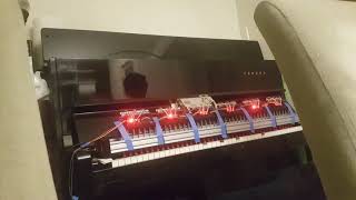 DIY Robot Piano Player project with Arduino