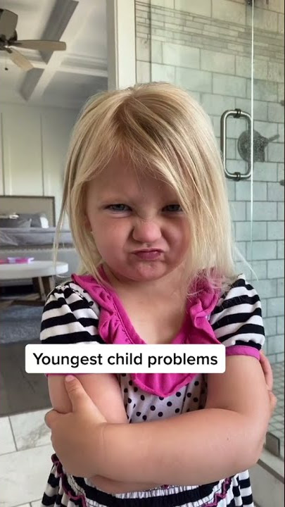 Download lagu Sweet but a psycho...