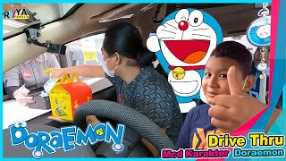 Drive Thru McD Berburu Mainan Doraemon | Praya Family