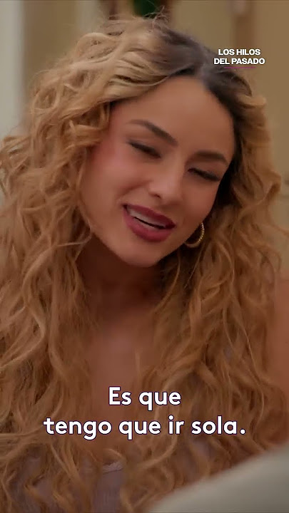 Lorena gives Ricardo a kiss as a thank you #LosHilosdelPasado #Uninovelas