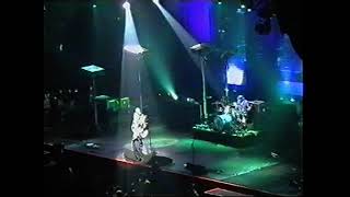 Video voorbeeld van "Red Hot Chili Peppers - Minor Thing [Live, Bologna - Italy, 2003]"