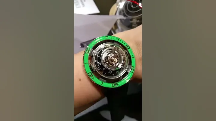 Watchesandart.com - MB&F HM7 Horological Machine Aquapod