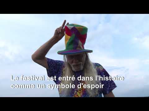 Vidéo: Le Festival Du 50e Anniversaire De Woodstock Aura Lieu à L'été