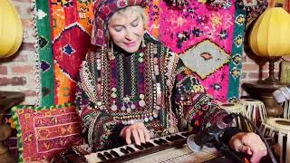 باز خوانی آهنگ زیبـــــــــــا و دل نشـــــــین مرحوم احــــمـد ظاهـــــــر very nice Afghan song 💞