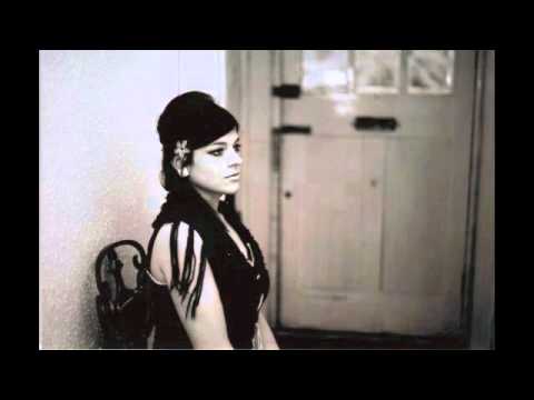 在 YouTube 上观看 Gemma Ray - Everyday