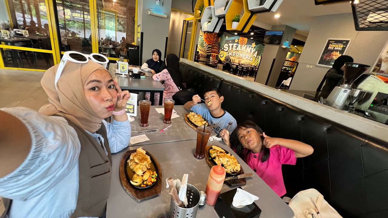 MAKAN STEAK PALING ENAK DI BANDUNG ADA DI WS STEAK REKOMENDASI😍🤩😱‼️#vlog #shorts