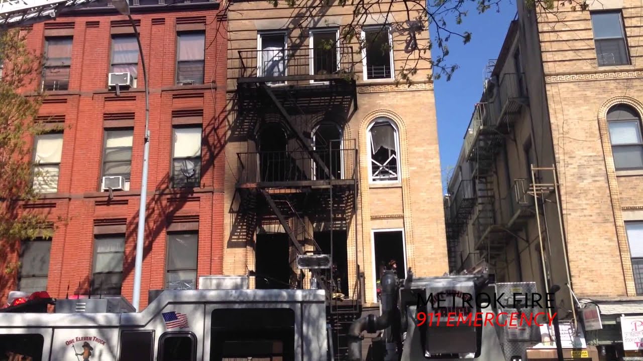 FDNY Brooklyn Apartment Building Fire - YouTube