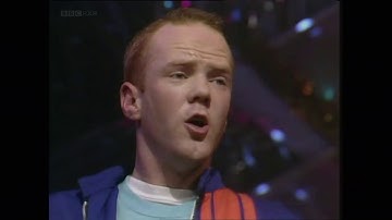 Bronski Beat   Small Town Boy   TOTP 1984