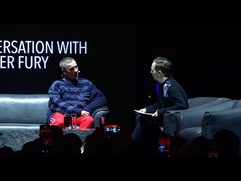 Video: Valor neto de Raf Simons: Wiki, casado, familia, boda, salario, hermanos