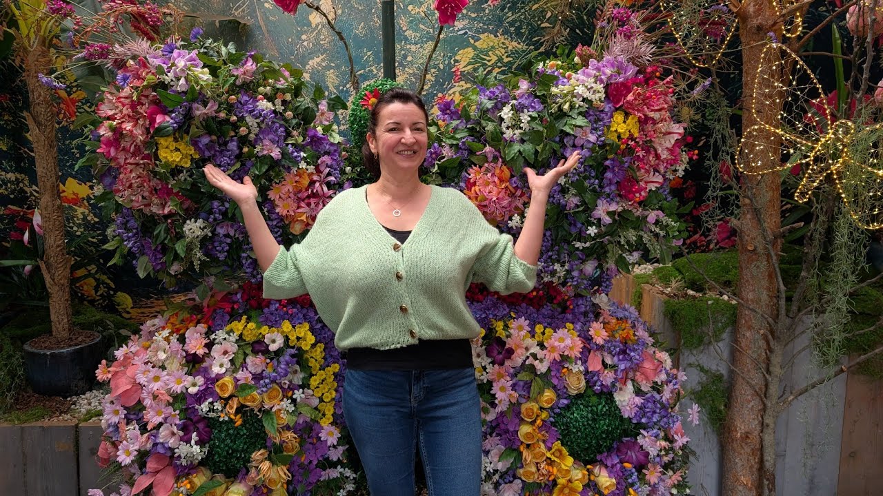 Anca fiica Bunicii va arata magazinul preferat cu decorați și multe flori ❤🇷🇴