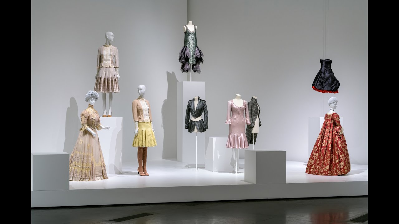 Elsa Schiaparelli Archives - University of Fashion Blog