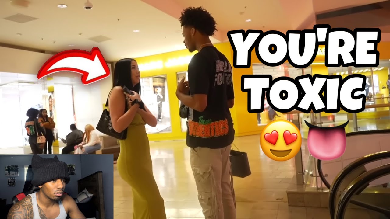 How WOMEN Act When They SECRETLY Think Your ATTRACTIVE